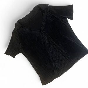 Lyaner Black Textured Short Sleeve Blouse Half Button Collared